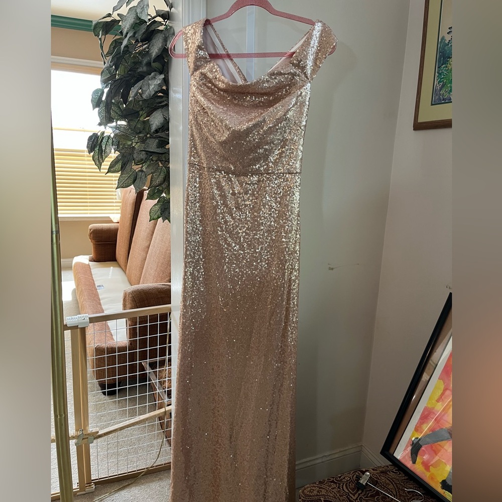 ROSE GOLD SEQUIN OFF THE SHOULDER MAXI DRESS BY DRESSY COLLECTION. NWT. SIZE 8.